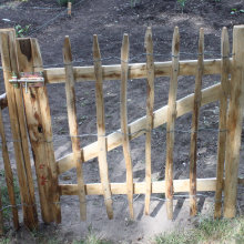 barrière de jardin en bois de châtaignier